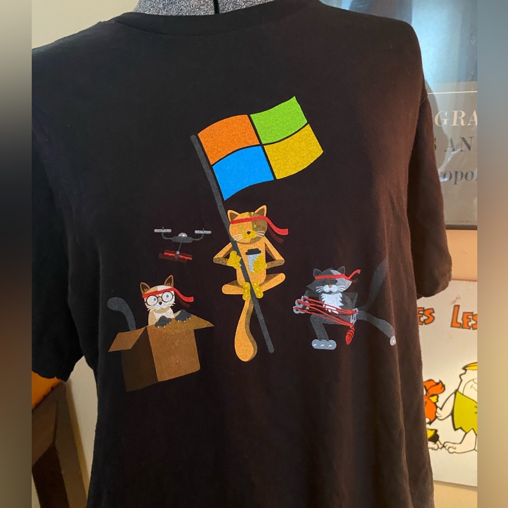 Vintage Microsoft ninja cat t-shirt. Sized XL. Very Important Tee. Preshrunk